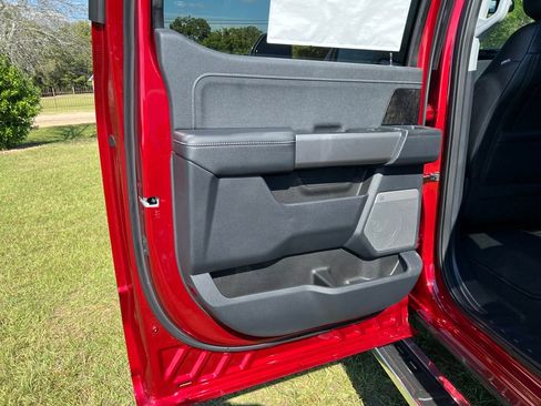 New 2026 Ford F250 Lariat w/ Chrome Package image 37