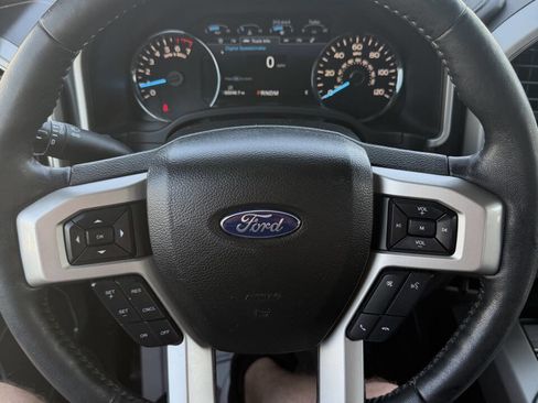 Used 2018 Ford F150 Lariat w/ Equipment Group 502A Luxury AWD/4WD image 14