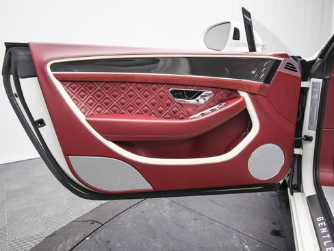 Used 2022 Bentley Continental GT Speed image 45