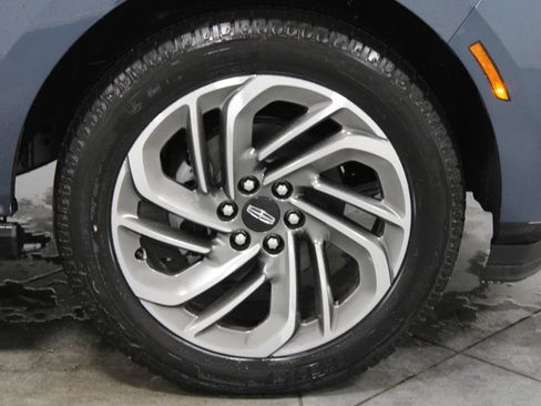 New 2027 Lincoln Navigator L Reserve RWD image 11