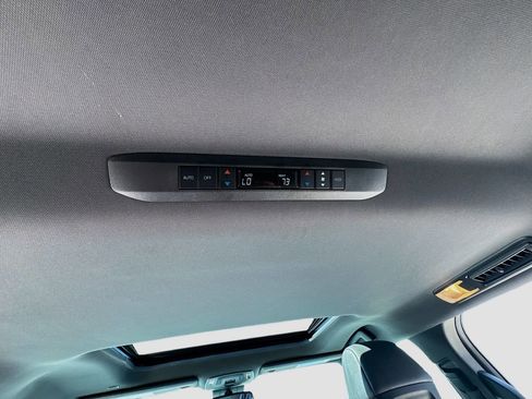 Used 2024 Toyota Sienna XLE Woodland Edition image 28