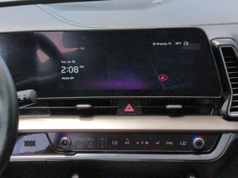Certified 2025 Kia Sportage EX w/ Premium Package FWD image 21