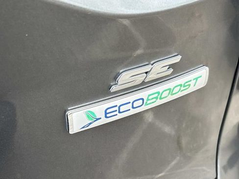 Used 2016 Ford Escape SE w/ Equipment Group 201A FWD image 7