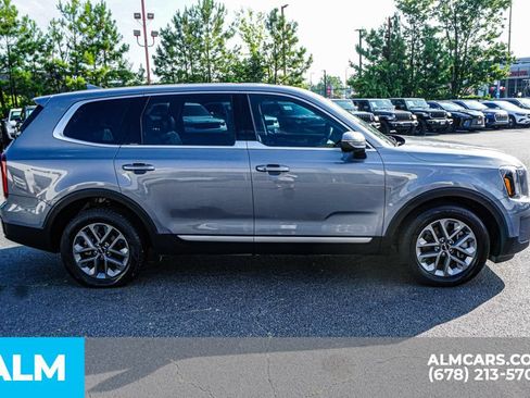 Used 2024 Kia Telluride LX FWD image 8