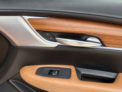 Used 2021 Cadillac XT5 Premium Luxury FWD image 17