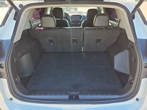 Certified 2024 GMC Terrain SLT image 24