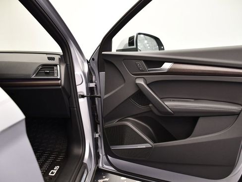 Used 2025 Audi Q5 2.0T Premium Plus w/ Premium Plus Package image 45