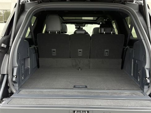 New 2026 Lincoln Navigator L Reserve AWD/4WD image 15