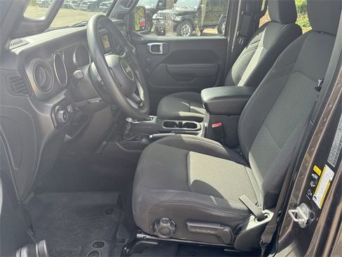 Used 2023 Jeep Wrangler Willys image 9