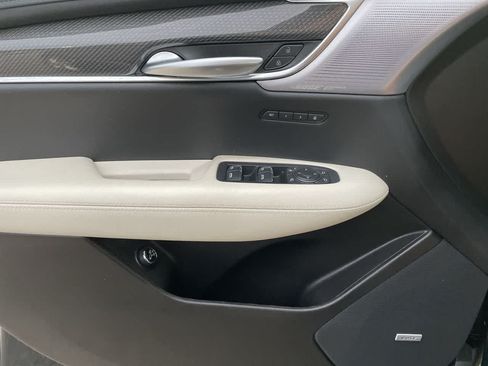 Certified 2024 Cadillac XT5 Sportv AWD/4WD image 33