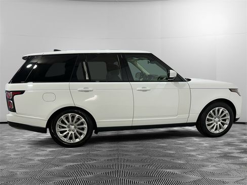 Used 2020 Land Rover Range Rover HSE image 6