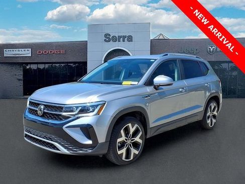 Used 2023 Volkswagen Taos SEL AWD/4WD image 3