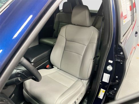 Used 2025 Honda Passport EX-L image 18