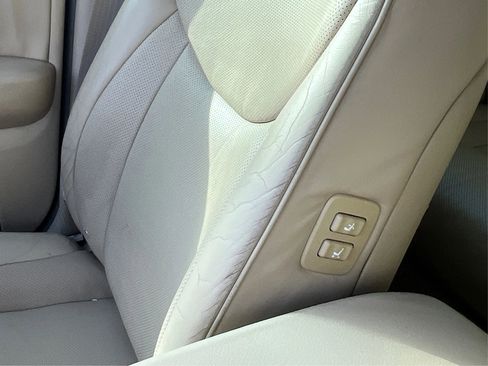 Used 2005 Lexus LS 430 image 37