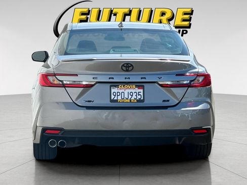Used 2025 Toyota Camry SE FWD image 5