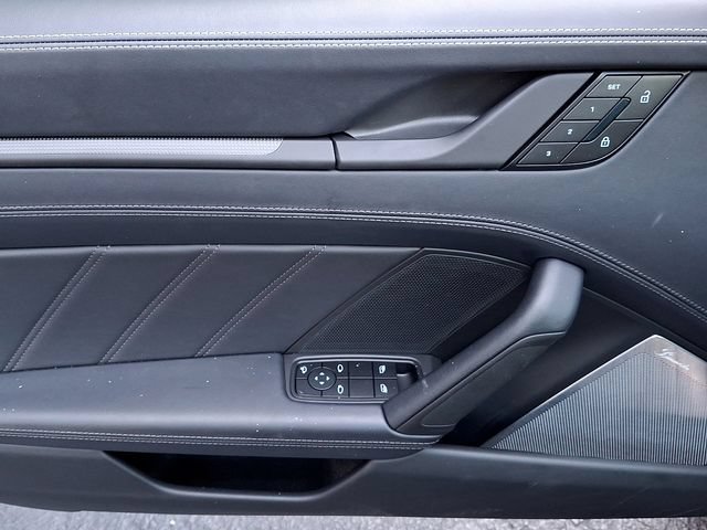 Certified 2025 Porsche 911 Carrera 4 GTS AWD/4WD image 16