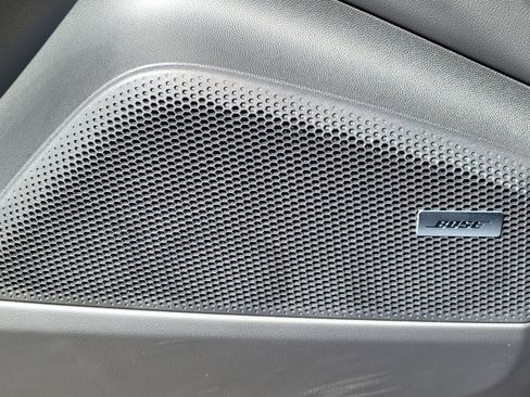 Used 2025 Porsche Macan Electric image 25