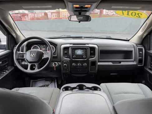 Used 2017 RAM 1500 Express AWD/4WD image 23