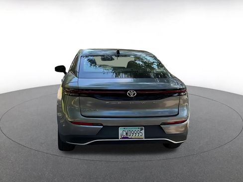 Used 2025 Toyota Crown XLE image 12