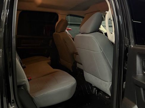 Used 2016 RAM 2500 Tradesman w/ Chrome Appearance Group image 19