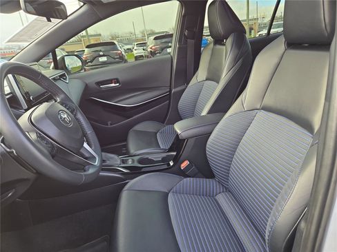 Used 2022 Toyota Corolla XSE image 18