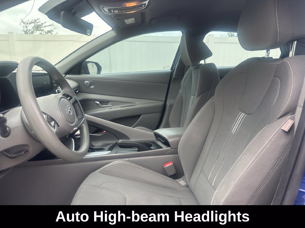 Used 2023 Hyundai Elantra SEL w/ Preferred Accessory Package FWD image 10
