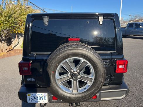 Used 2022 Jeep Wrangler Unlimited Sahara w/ LED Lighting Group image 13