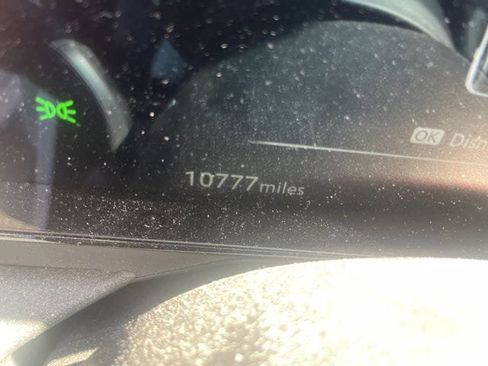 Certified 2025 Nissan Kicks SR w/ Illumination Package image 4