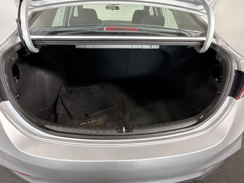 Used 2020 Hyundai Accent SE image 34