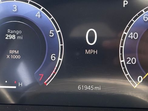 Used 2023 Jeep Grand Cherokee L Limited AWD/4WD image 12