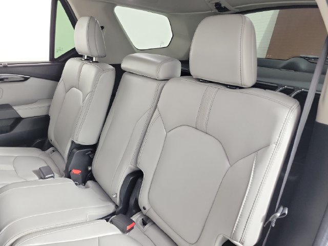 Used 2024 Honda Pilot EX-L image 13