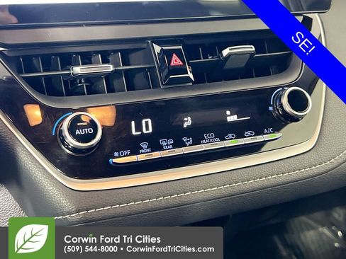 Used 2019 Toyota Corolla SE w/ Carpet Mat Package FWD image 9