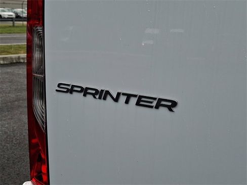 Used 2025 Mercedes-Benz Sprinter 2500 image 29