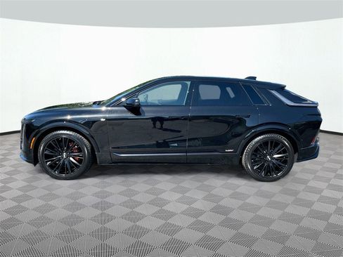 New 2026 Cadillac Lyriq V image 4
