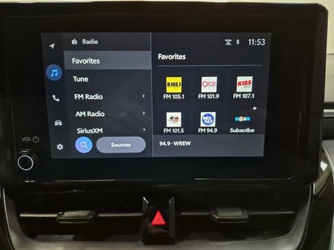 Used 2025 Toyota Corolla SE FWD image 20