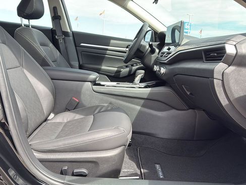 Used 2024 Nissan Altima 2.5 SL image 36