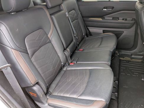 Used 2023 Nissan Pathfinder Platinum w/ Cargo Package AWD/4WD image 35