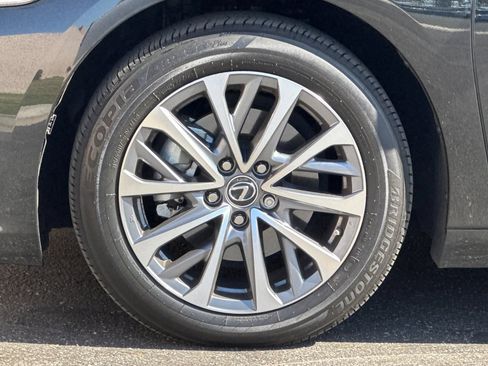 Certified 2025 Lexus ES 350 w/ Accessory Package (Z1) FWD image 29