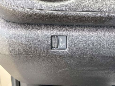 Used 2023 Chevrolet Colorado W/T image 27