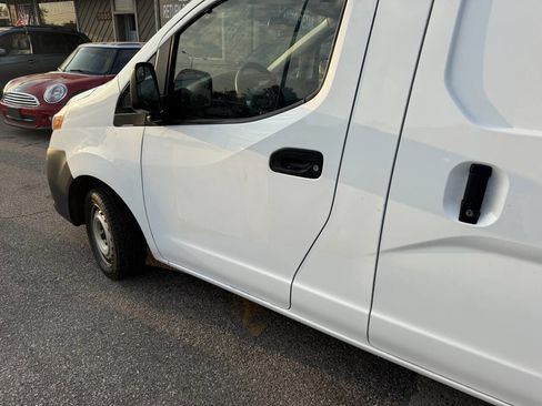 Used 2019 Nissan NV200 S image 21