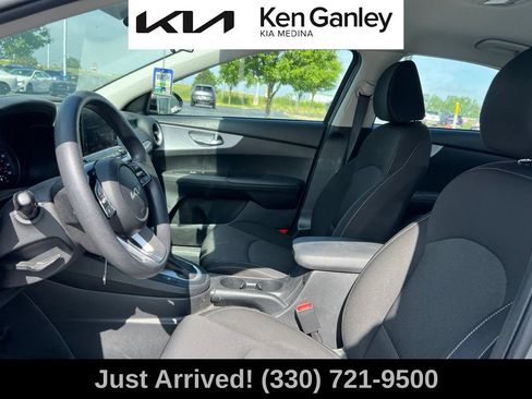 Certified 2024 Kia Forte LXS FWD image 11