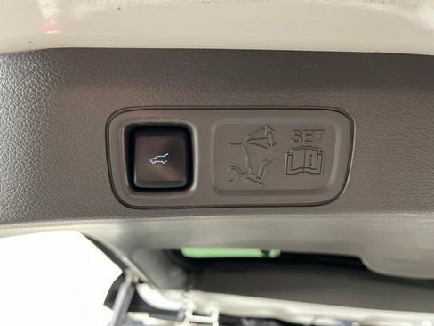 Used 2021 Ford Expedition XLT RWD image 48