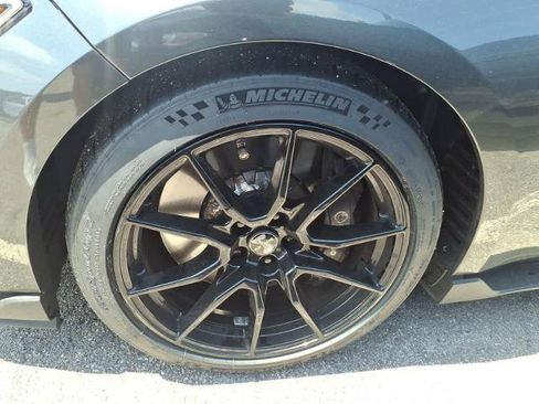 Certified 2019 Ford Mustang Shelby GT350 w/ Technology Package RWD image 5