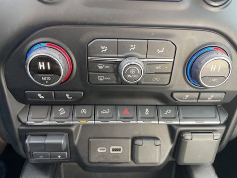 Used 2021 Chevrolet Silverado 1500 LT Trail Boss w/ Convenience Package II image 27