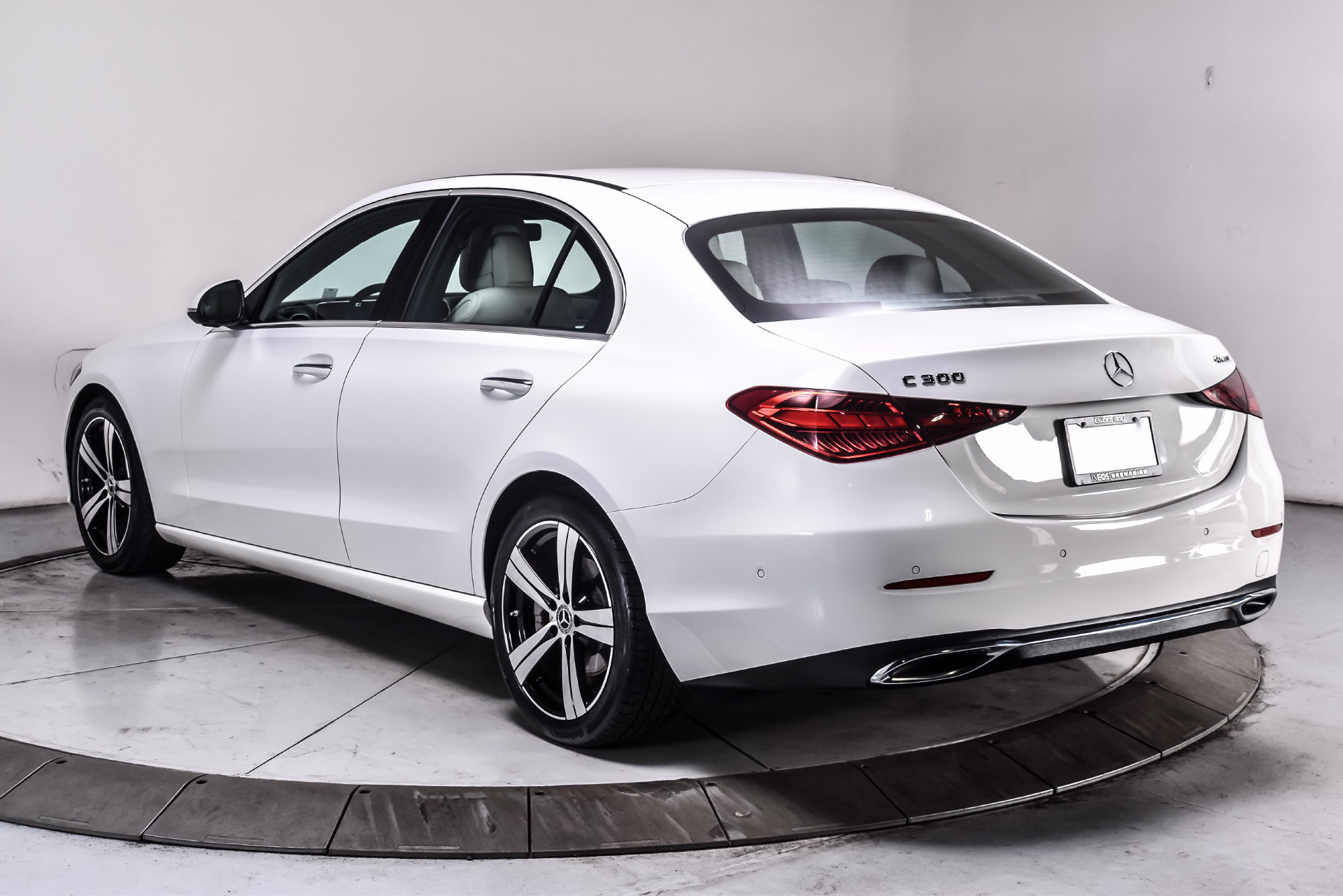Used 2023 Mercedes-Benz C 300 4MATIC Sedan image 7