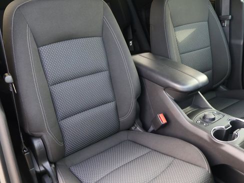 Used 2022 GMC Terrain SLE w/ Driver Convenience Package image 14