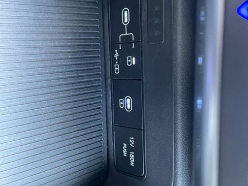 Used 2024 Hyundai Kona SEL image 19