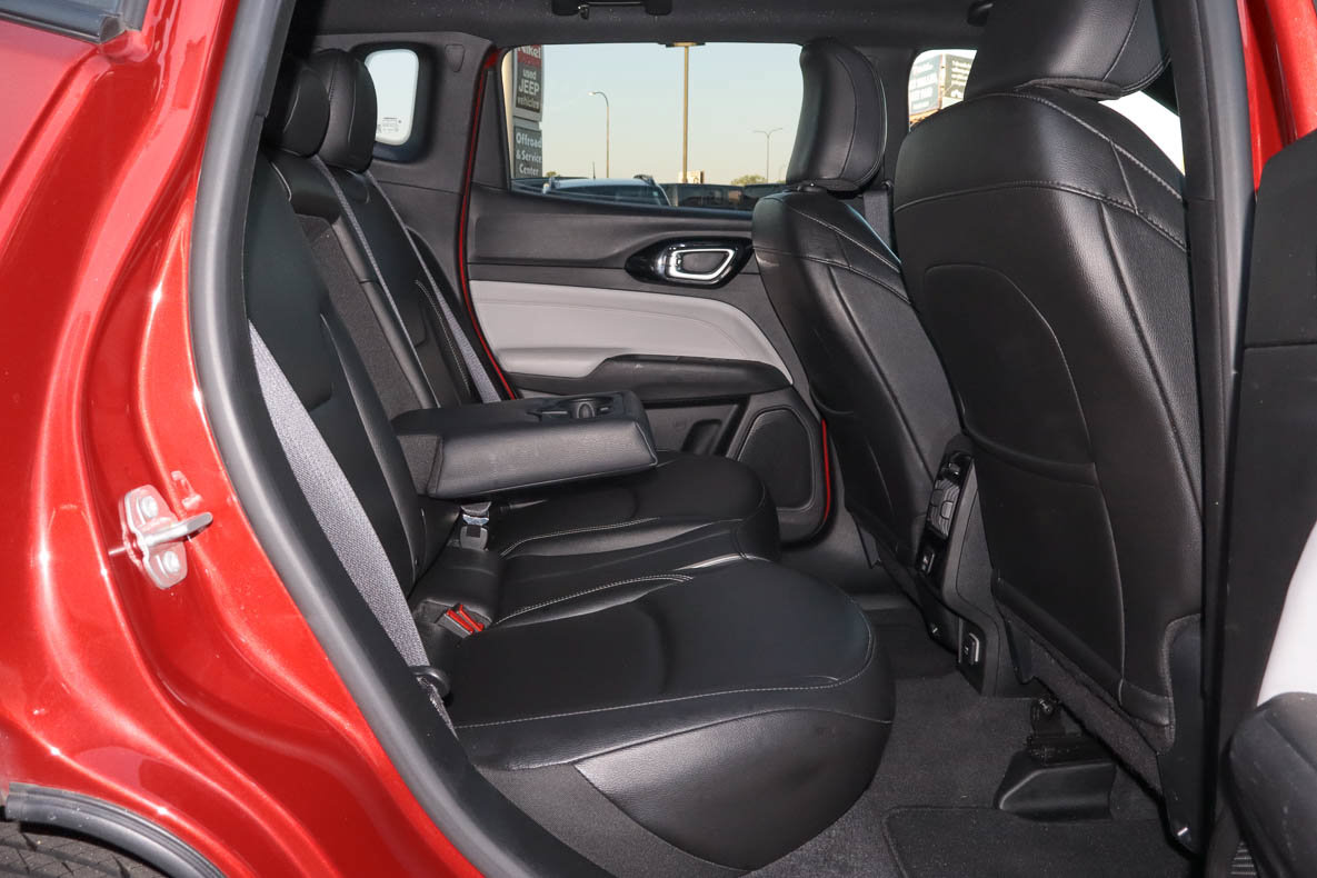 Used 2025 Jeep Compass Limited AWD/4WD image 21