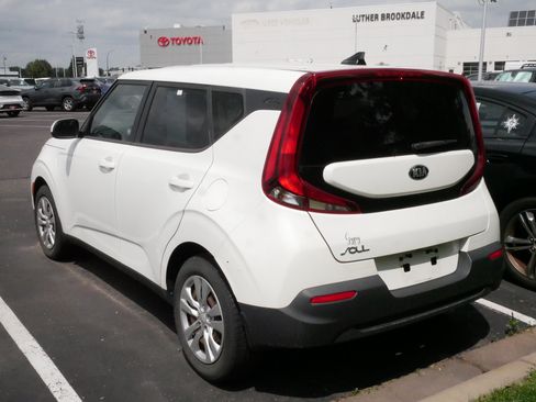 Used 2020 Kia Soul LX FWD image 4