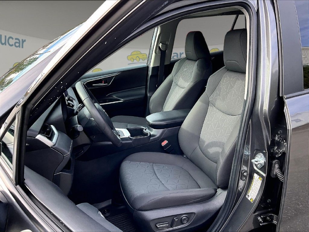 Used 2023 Toyota RAV4 XLE w/ Convenience Package AWD/4WD image 10